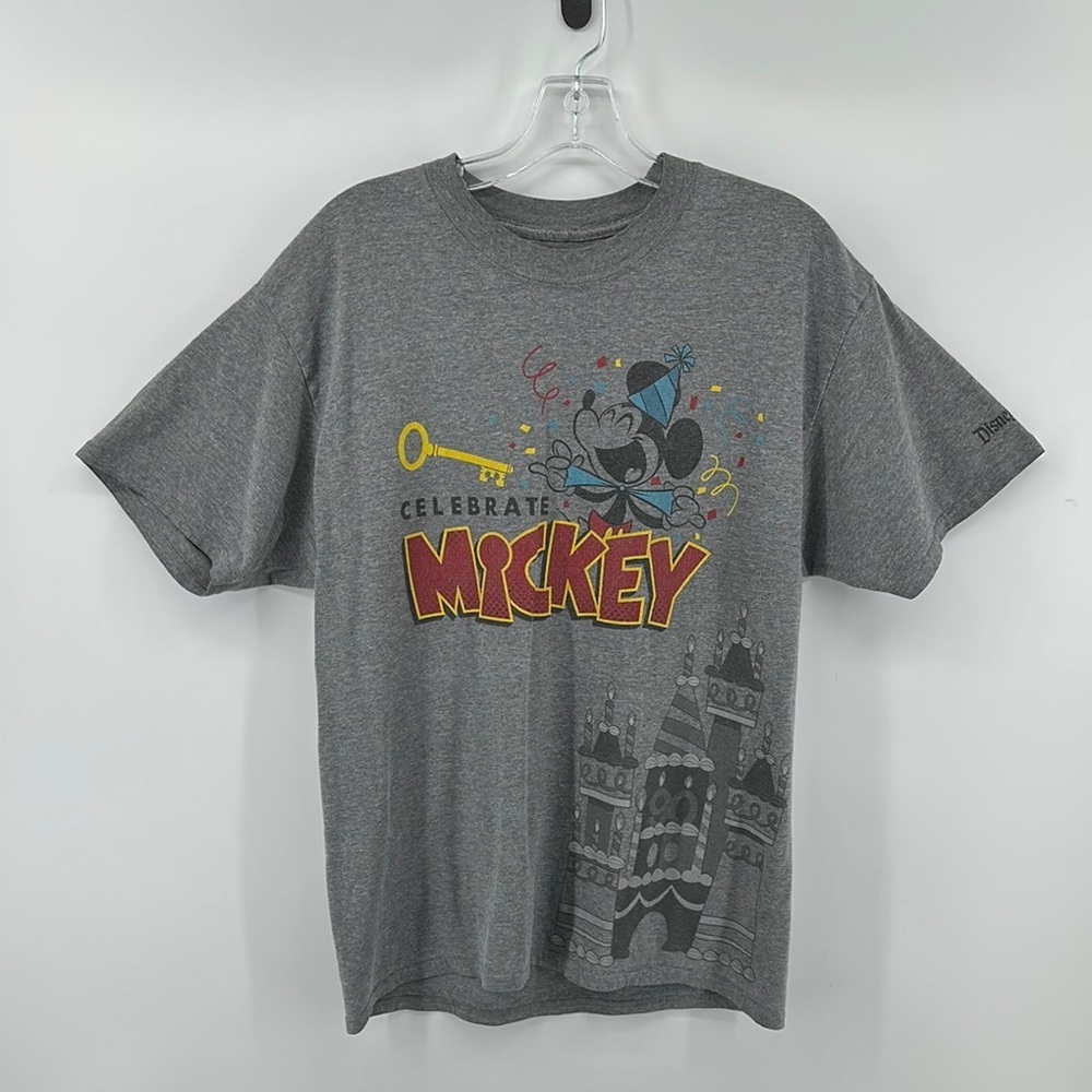 Disney Land‎ Gray and Yellow Celebrate Mickey Short Sleeve Tee Size Large